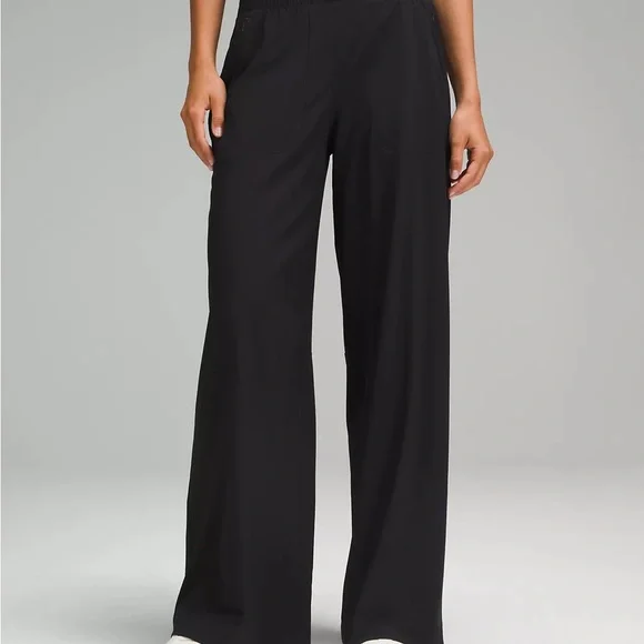 NWT Lululemon Athletica Swift Mid Rise wide leg pant - Picture 2 of 2